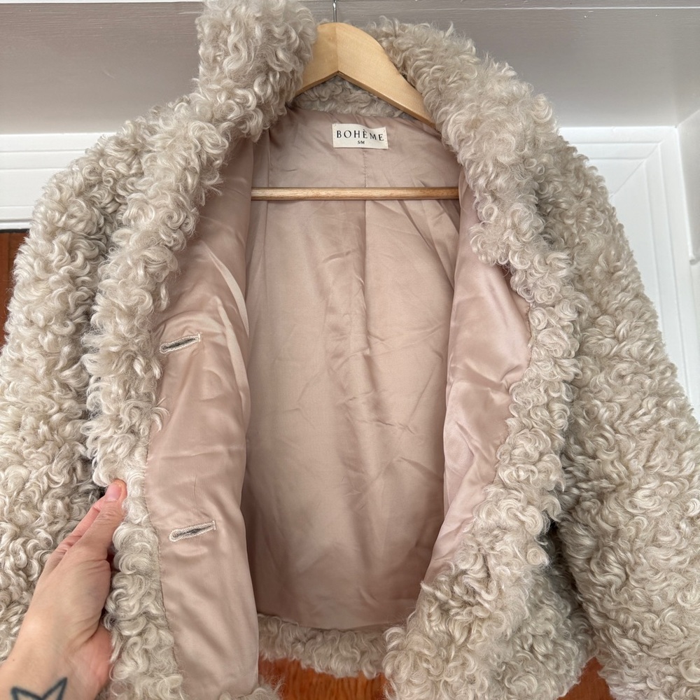 Boheme faux shearling cropped coat. S/M. NWOT. - Picture 7 of 9